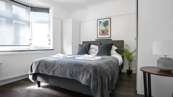 2 bedrooms, iron/ironing board, WiFi, bed sheets