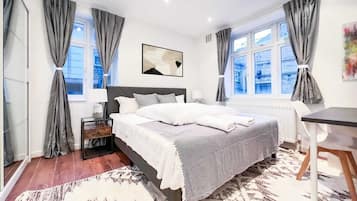 3 chambres, fer et planche à repasser, Wi-Fi, draps fournis