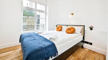 2 habitaciones, tabla de planchar con plancha, wifi y ropa de cama