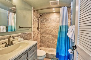 Condo, 1 King Bed with Sofa bed (Sea Club #49) | Bathroom