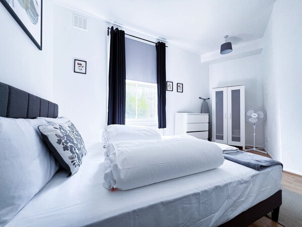 Iron/ironing board, WiFi, bed sheets