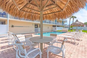 Pool - La Coquina 102 (Madeira Beach)