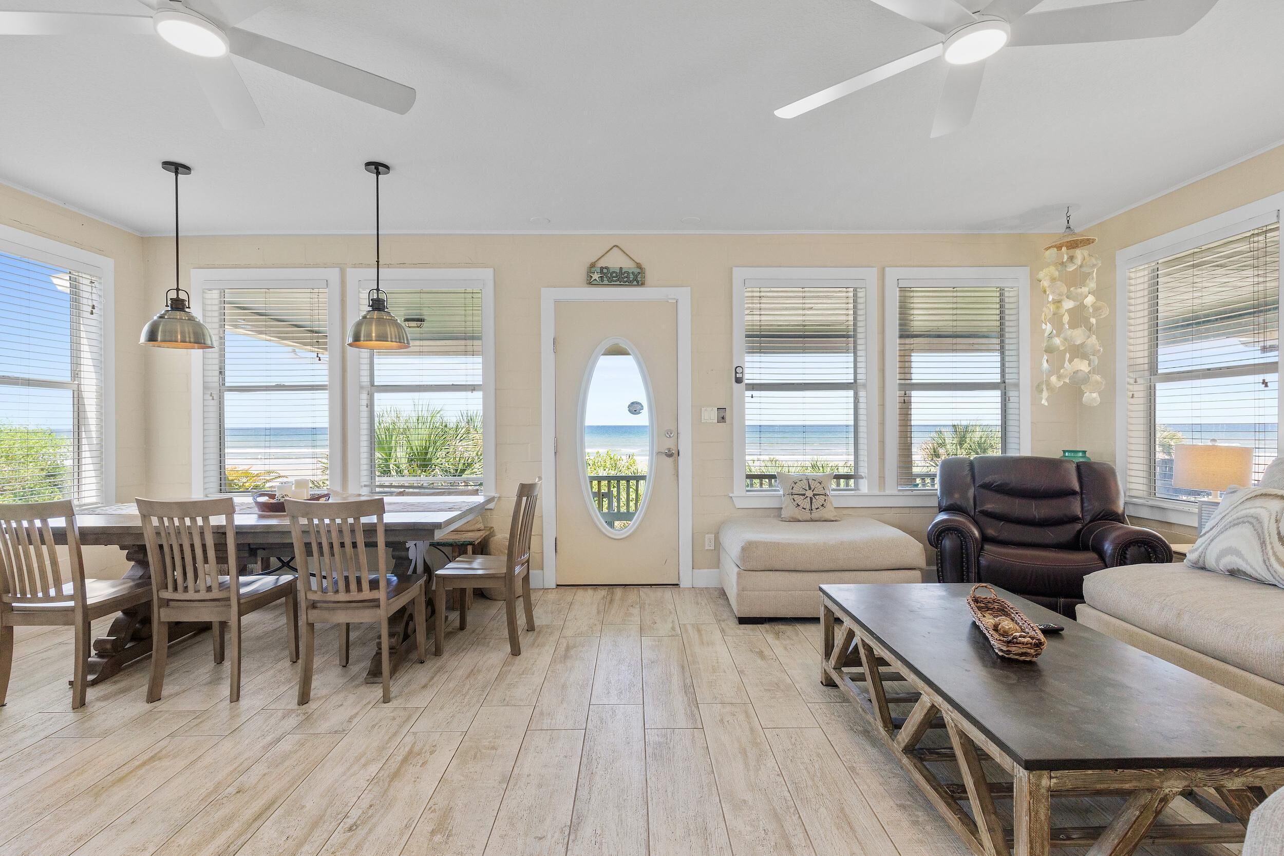 House, Multiple Beds (Beachside Vista) | Living area | TV