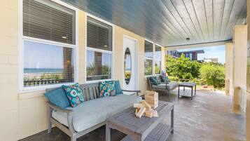 House, Multiple Beds (Beachside Vista) | Terrace/patio