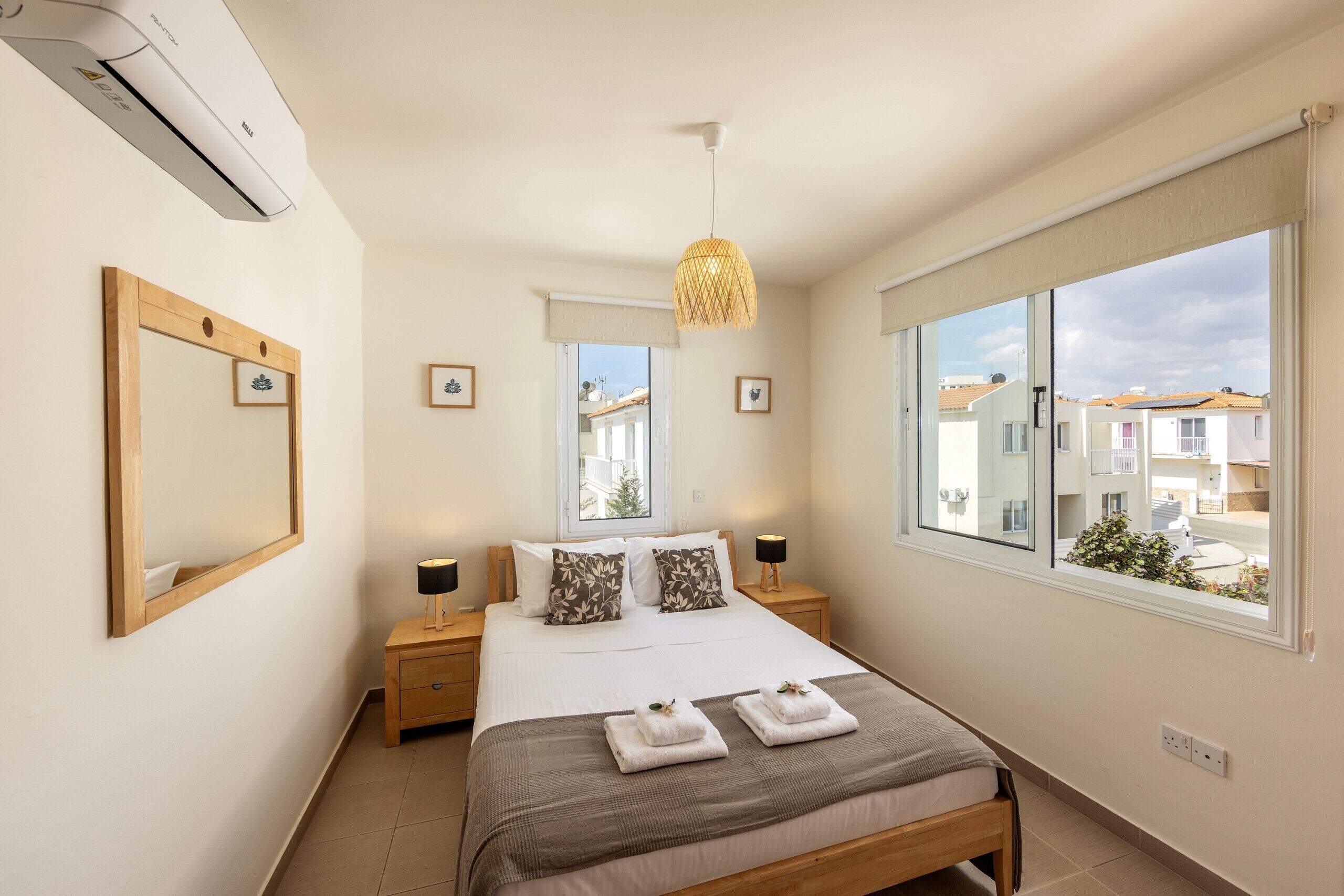 3 chambres, fer et planche à repasser, Wi-Fi gratuit, draps fournis