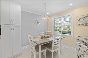 Condo, 1 Queen Bed with Sofa bed (Colony Beach Club 116) | Dining - Colony Beach Club 116 (New Smyrna Beach)