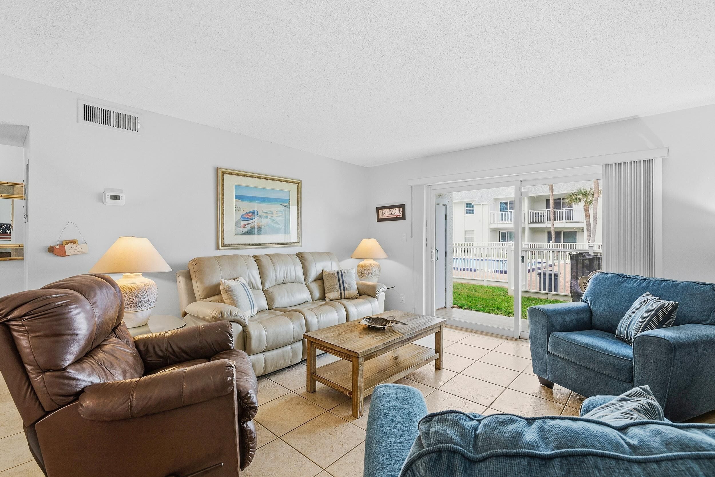 Apartment, Mehrere Betten (Colony Beach Club 120) | Wohnbereich