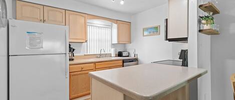 Appartement, 1 kingsize bed met slaapbank (Colony Beach Club 121) | Privékeuken | Een oven, een broodrooster