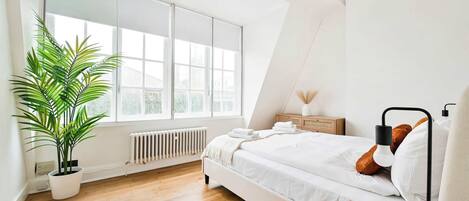 3 makuuhuonetta, silitysrauta/-lauta, Wi-Fi, vuodevaatteet