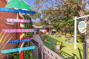 Apartamento, 1 cama de matrimonio con sofá cama (Colony Beach Club 126) | Restaurante al aire libre