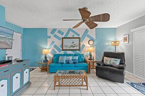 Condo, 1 Queen Bed with Sofa bed (Colony Beach Club 132) | Living area | TV - Colony Beach Club 132 (New Smyrna Beach)