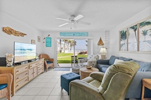 Appart'hôtel, 1 très grand lit et 1 canapé-lit (Colony Beach Club 139) | Coin séjour