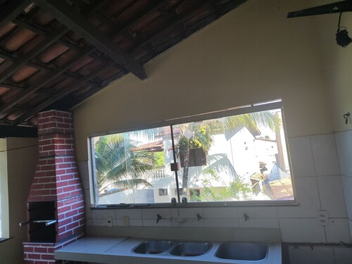 Comfortable house in Guaibim near the beach with air conditioning