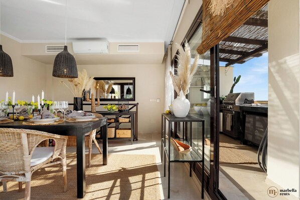 Outdoor dining
