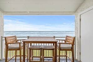 Appartement, 1 kingsize bed met slaapbank (Colony Beach Club 224) | Buiten dineren