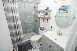 Condo, 1 King Bed with Sofa bed (Colony Beach Club 233) | Bathroom - Colony Beach Club 233 (New Smyrna Beach)