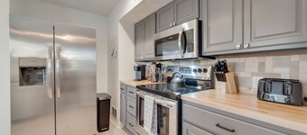 Charming 3-bedroom cottage with picturesque sunsets