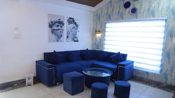 Premium Room | Living area