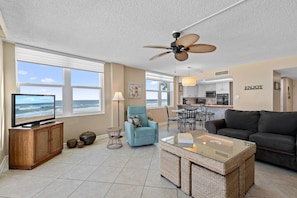 Appart'hôtel, 1 très grand lit (Coronado Towers 201) | Coin séjour