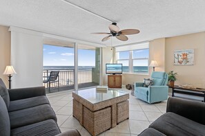 Bloc d'apartaments, 1 llit de matrimoni gran (Coronado Towers 201) | Sala d'estar