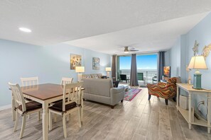 Appart'hôtel, plusieurs lits (Coronado Towers 703) | Coin séjour