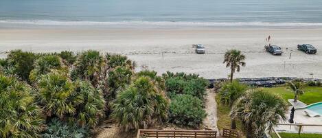 Casa, varias camas (Decked Out House On Hill St) | Playa | En la playa