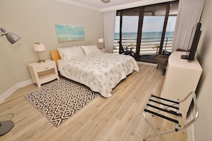 Condo, Multiple Beds (Ebb Tide 403) - Ebb Tide 403 (New Smyrna Beach)