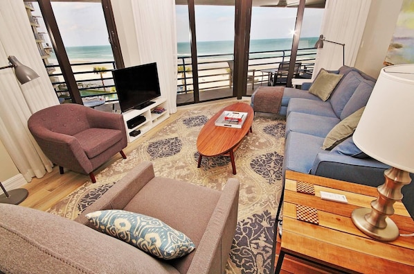 Condo, Multiple Beds (Ebb Tide 403) | Living area