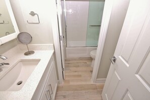 Condo, Multiple Beds (Ebb Tide 403) | Bathroom | Hair dryer, towels, soap, shampoo - Ebb Tide 403 (New Smyrna Beach)