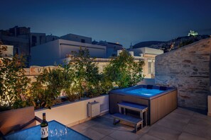 Terrace/patio - NINEMIAN SUITES SYROS (Syros)
