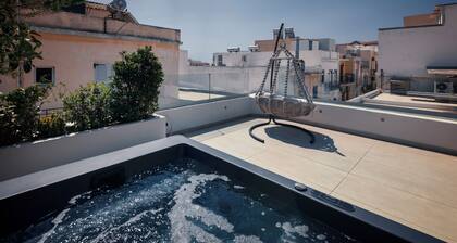 NINEMIAN SUITES SYROS
