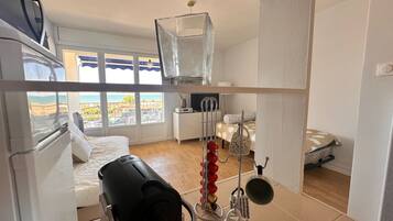 1 chambre, fer et planche Ă repasser, draps fournis