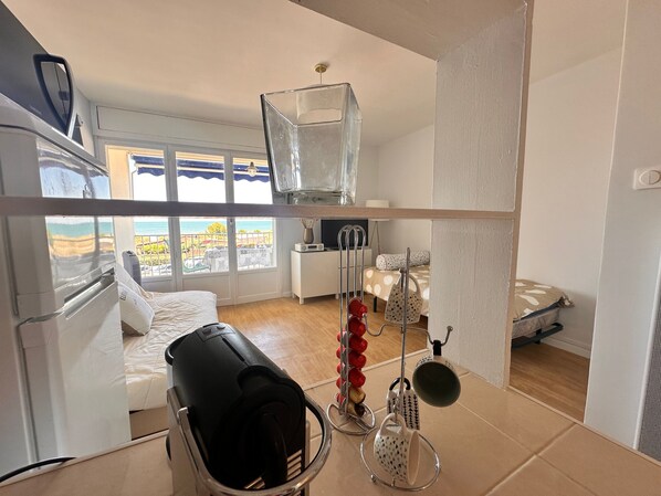 1 slaapkamer, een strijkplank/strijkijzer, beddengoed