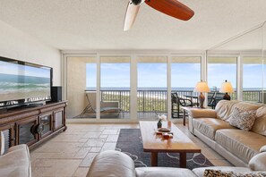 Condo, 1 King Bed (Inlet at Minorca 903) | Living area