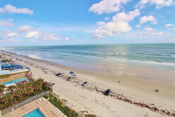 Condo, nhiều giường (Malibu 704) | Bãi biển | Trên bãi biển 