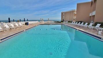 Condo, varias camas (Ocean Club North C208) | Alberca | Alberca climatizada