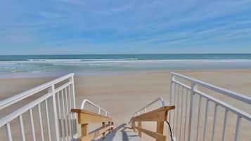 Condo, varias camas (Ocean Club North C208) | Playa | Playa en los alrededores