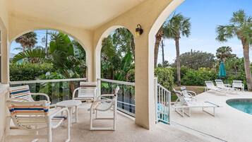 Casa, varias camas (Ocean's Edge) | Terraza o patio