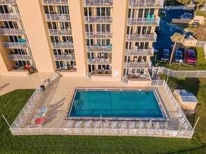 Condo, 1 giường cỡ queen và sofa giường (Oceania Plaza 202) | Ngoại thất