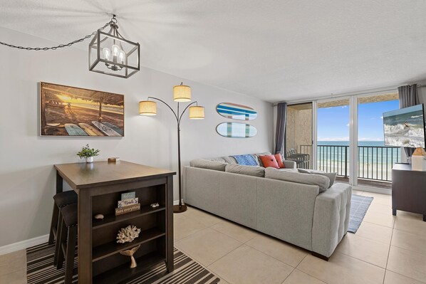 Condo, Multiple Beds (Oceania Plaza 405) | Living area