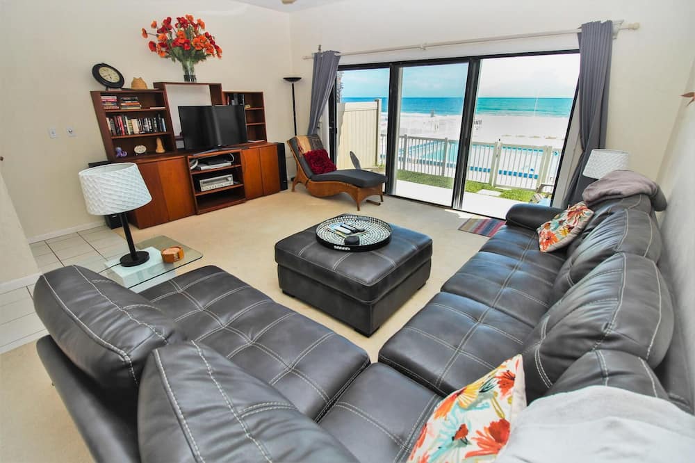Oceanside Village D2 - Edgewater, FL