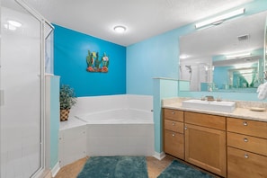 Condo, 1 King Bed (Oceanwalk 1-203) | Bathroom
