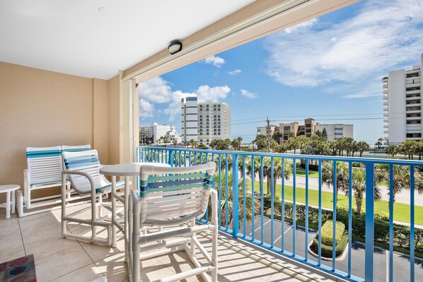 House, Multiple Beds (Z-Oceanwalk 12-404) | Property grounds