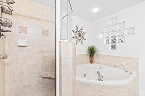 Apartment, Mehrere Betten (Oceanwalk 14-307) | Badezimmer