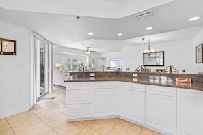 Condo, Multiple Beds (Oceanwalk 14-307) | Interior