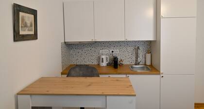 Cozy studio with AC and WiFi in charming Beograd