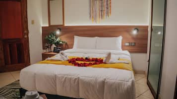 Ropa de cama de alta calidad, cubrecamas y escritorio