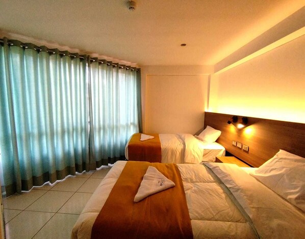 Comfort Quadruple Room, City View