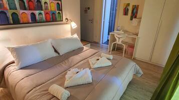 Deluxe Double Room, Balcony, City View | Desk, free WiFi, bed sheets