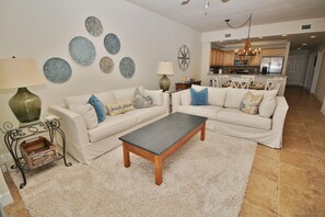 Appart'hôtel, plusieurs lits (Oceanwalk 18-505) | Coin séjour